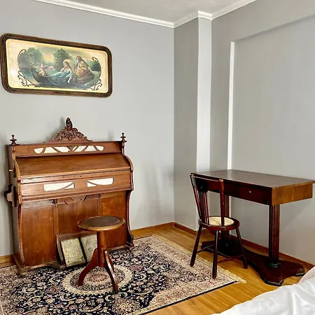 Апартаменты Elia Old Town *